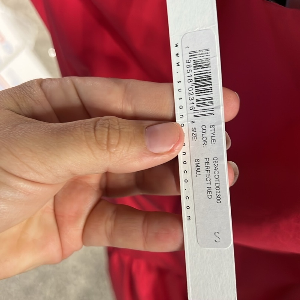 Susana Monaco Poplin in Perfect Red (0209) - Picture 3 of 4